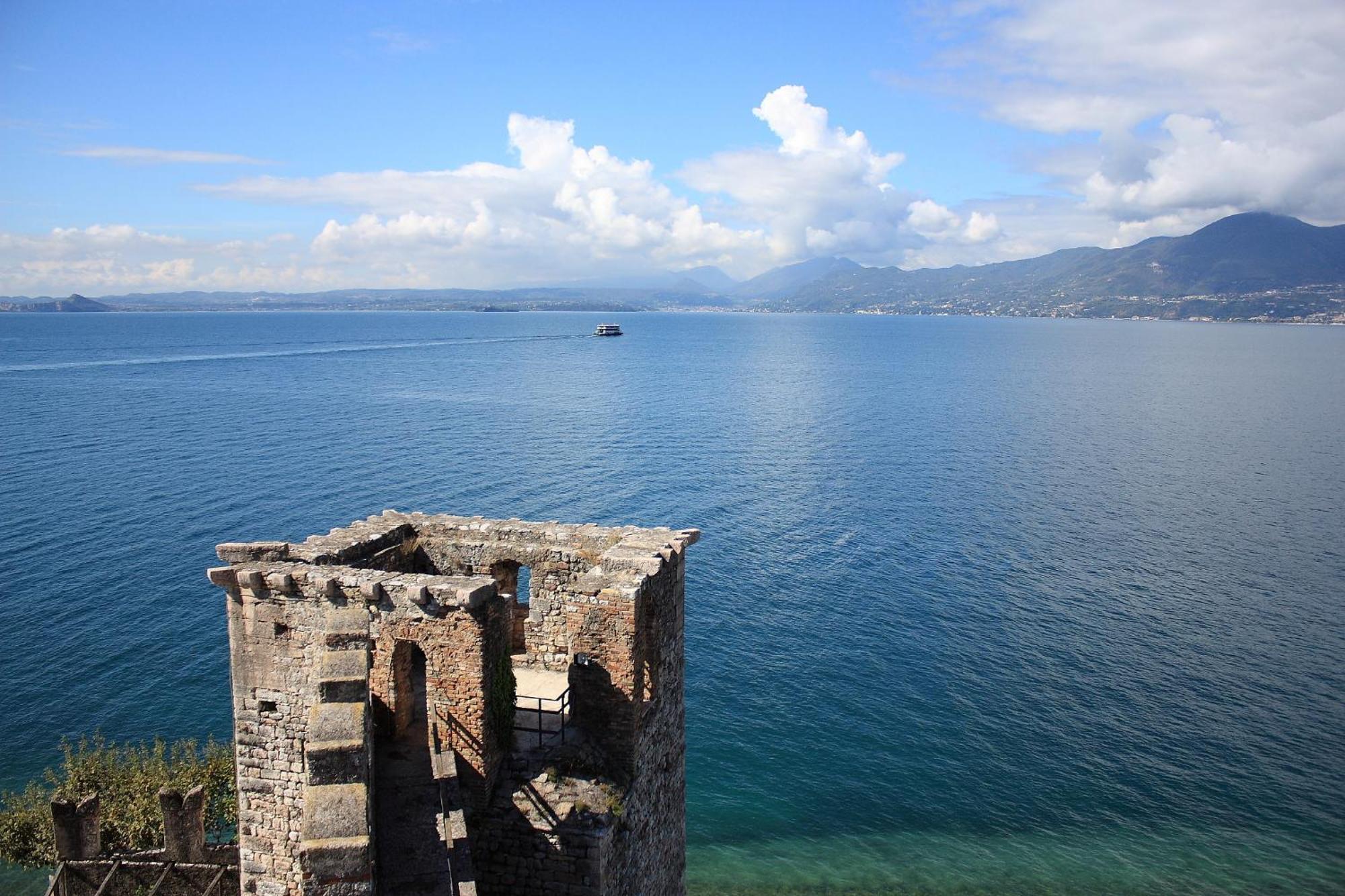 Hotel Albergo Gardesana Torri Del Benaco